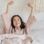 Ilustrasi bangun tidur (freepik)